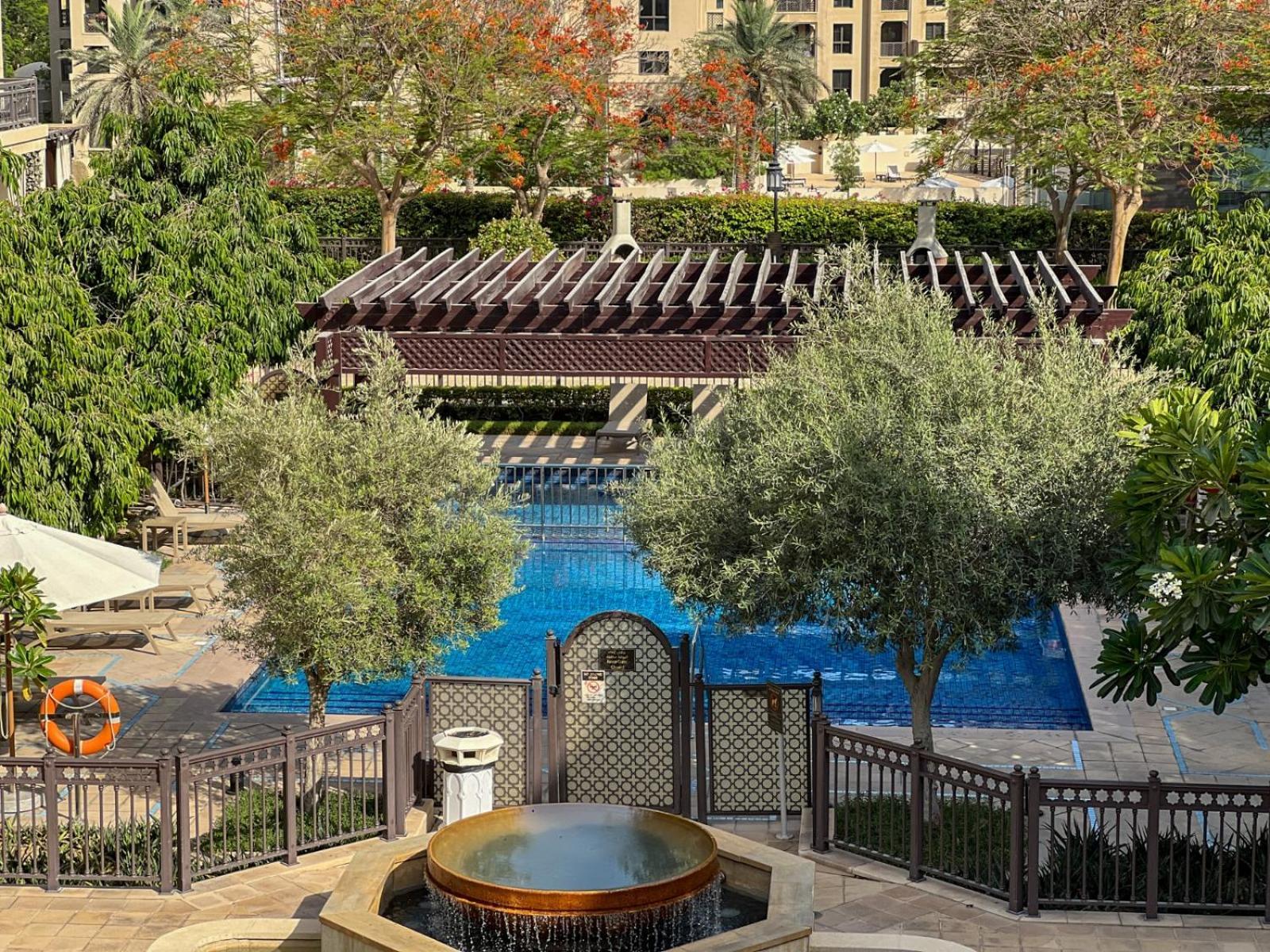 Durrani Homes: Garden Oasis At Souk Al Bahar With Jacuzzi Apartment Dubai