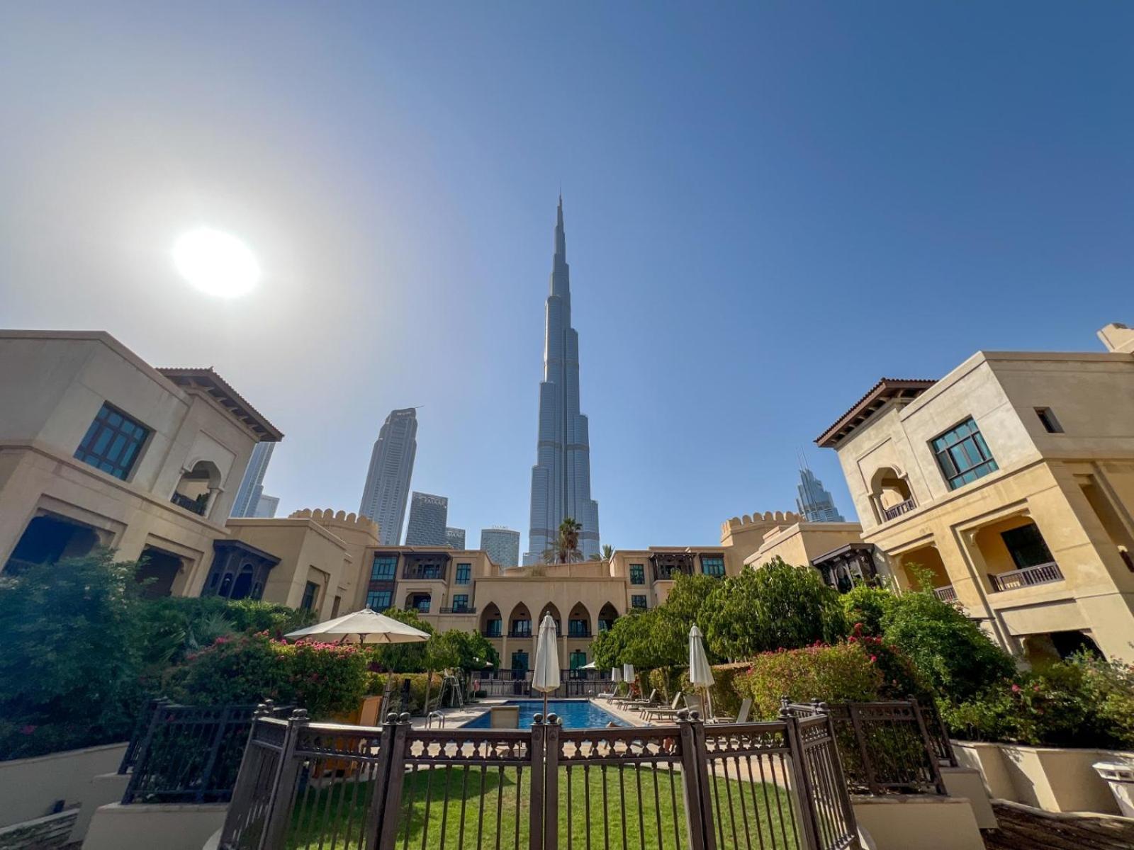 Durrani Homes: Garden Oasis At Souk Al Bahar With Jacuzzi